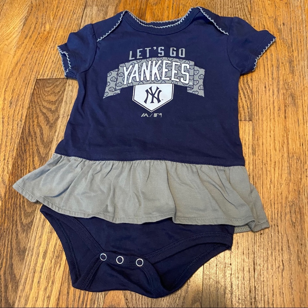 New York Yankees Baby Girls Onesie Size - 18 M